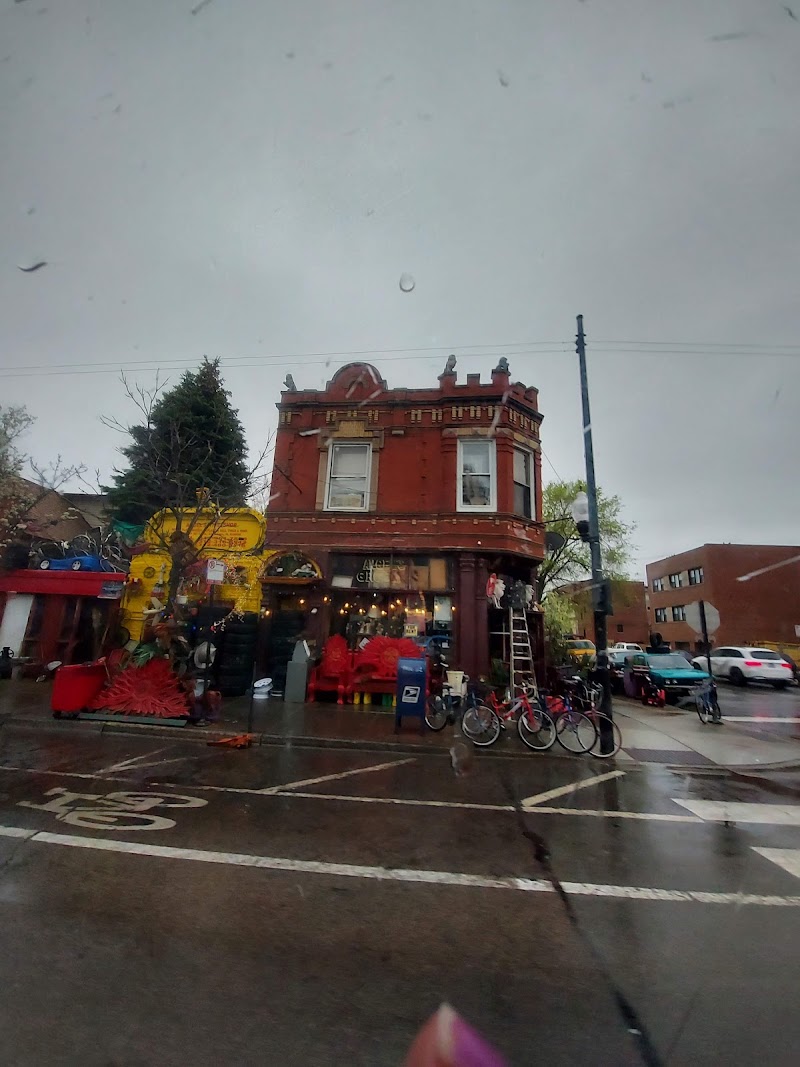 Angel’s Tire Shop in Chicago