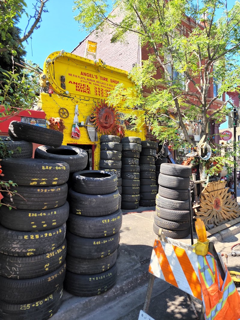 Angel’s Tire Shop in Chicago